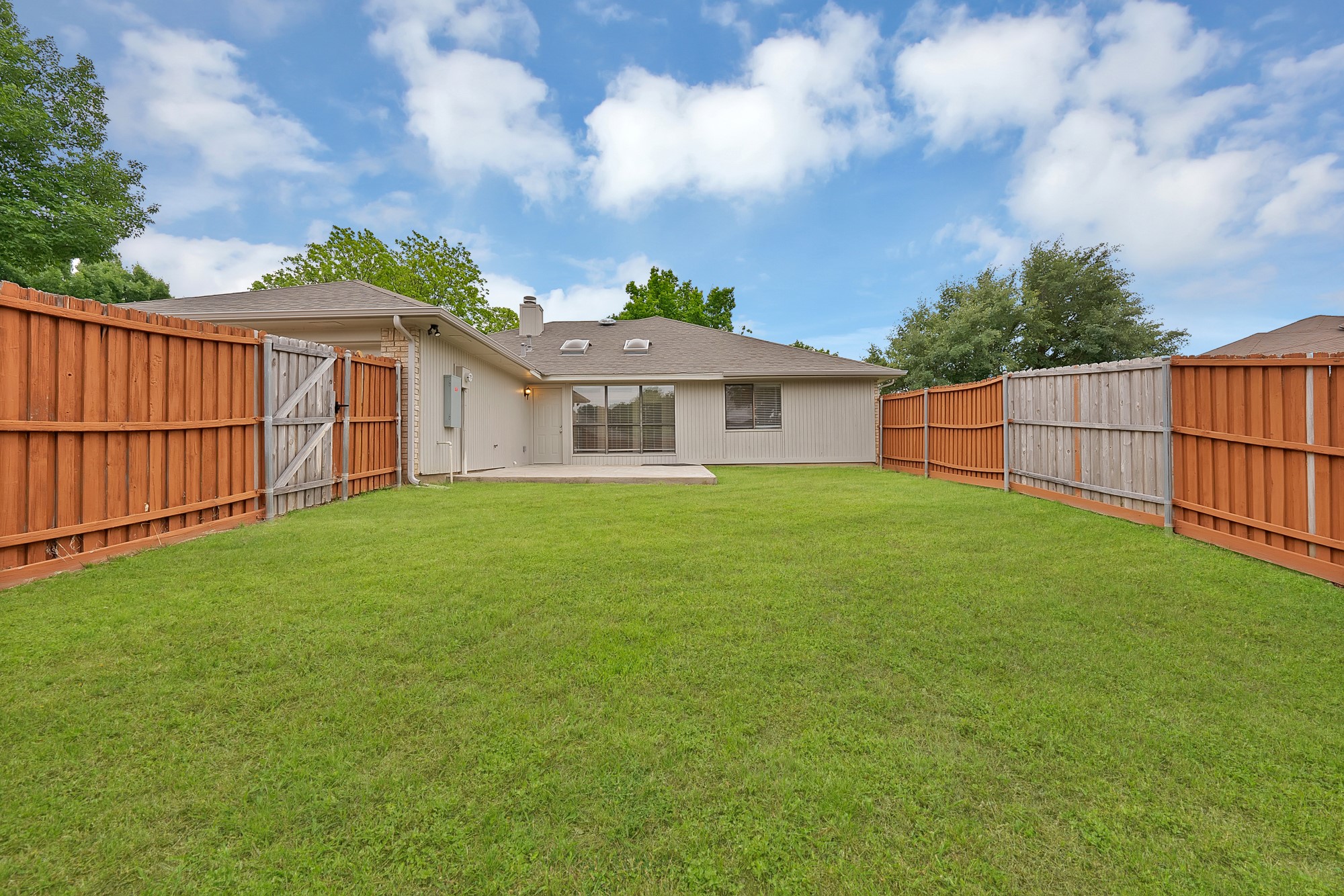 925 Creekview Drive Mesquite TX 75181