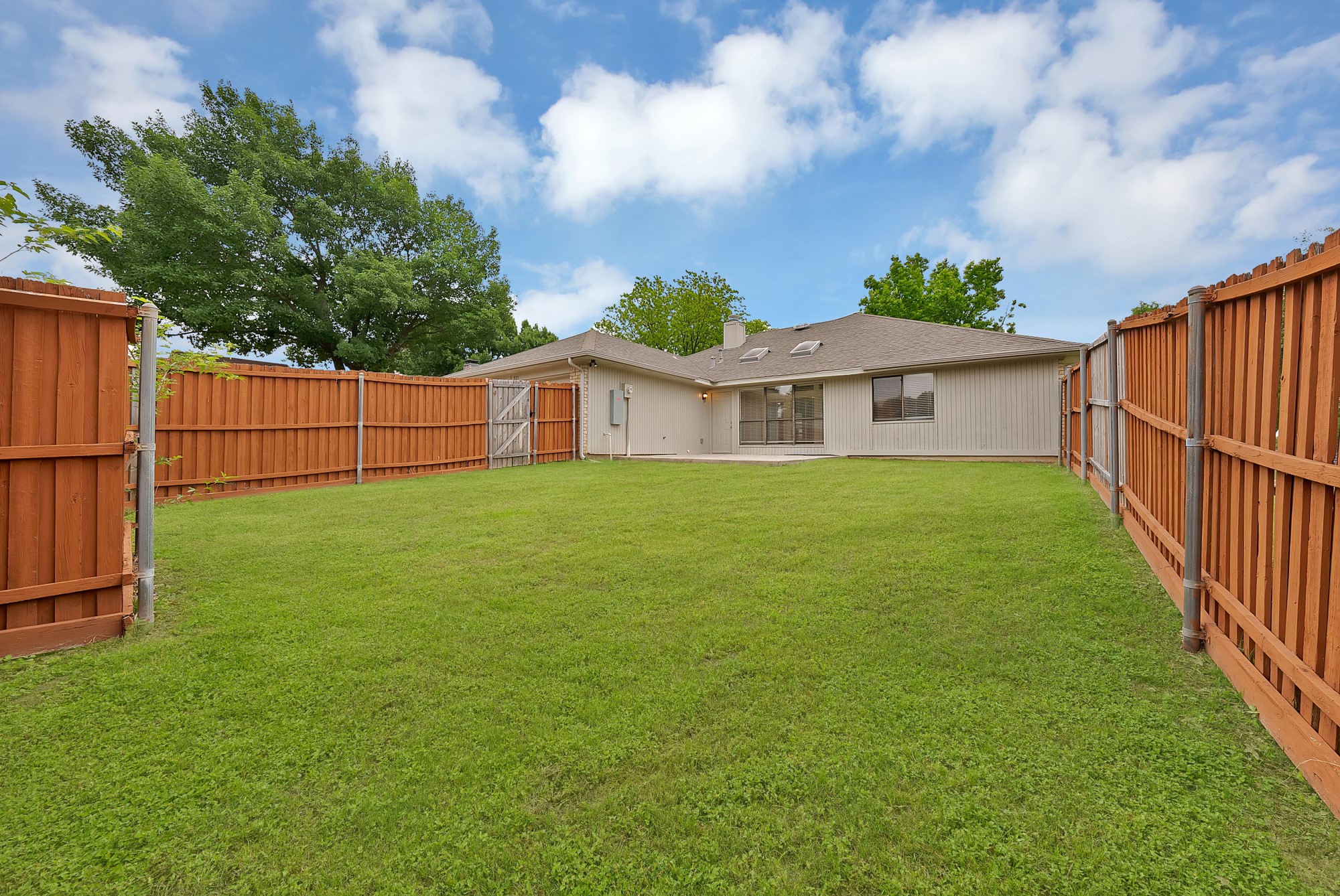 925 Creekview Drive Mesquite TX 75181