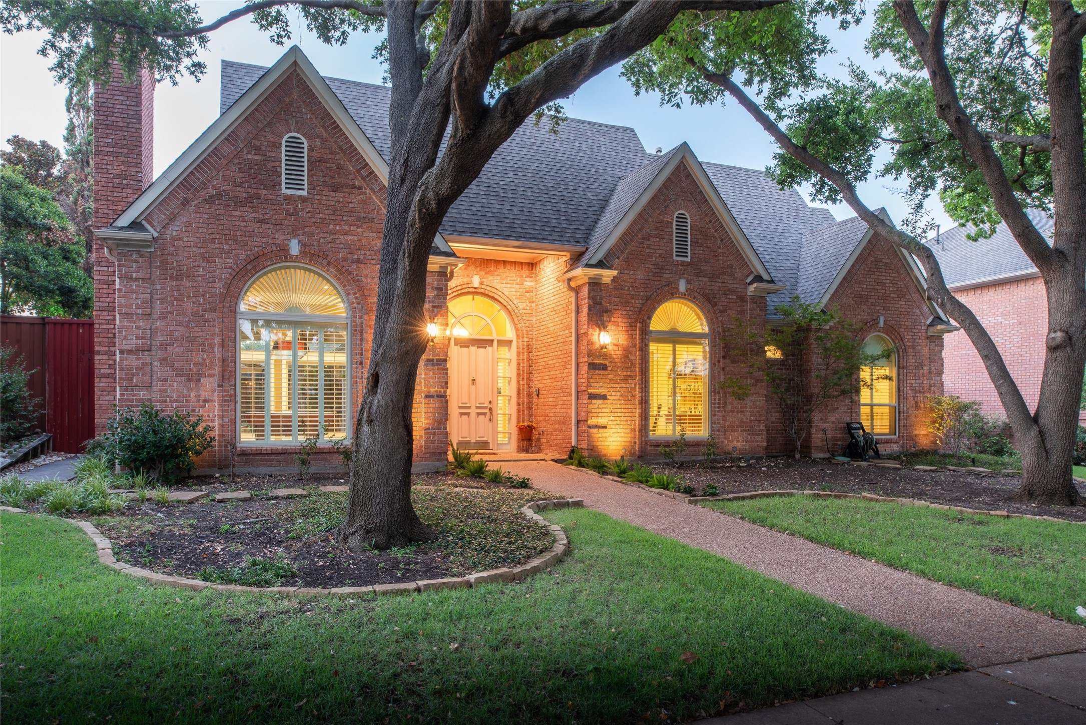 4827 Holly Tree Drive Dallas TX 75287