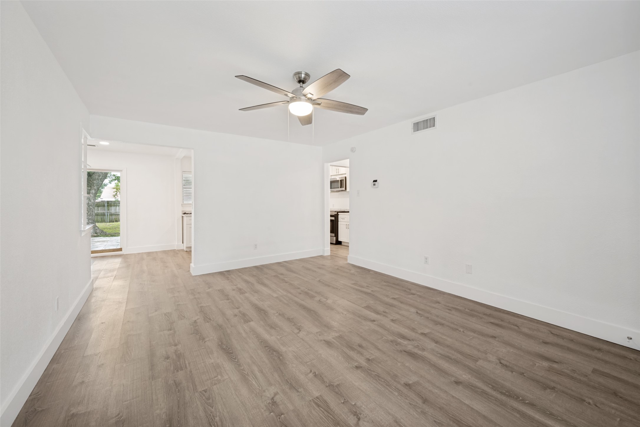 1901 Proctor Drive Grand Prairie TX 75051