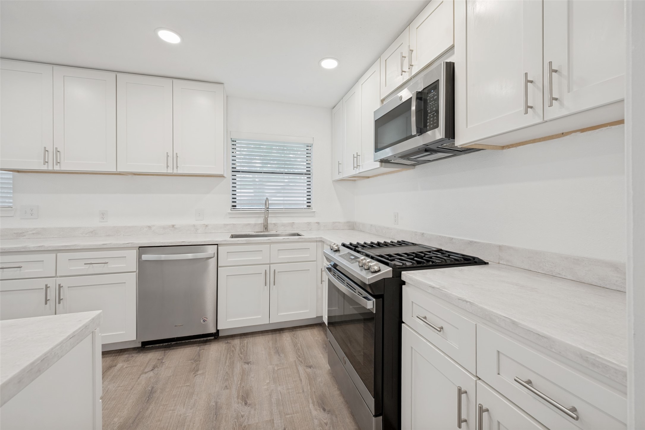 1901 Proctor Drive Grand Prairie TX 75051