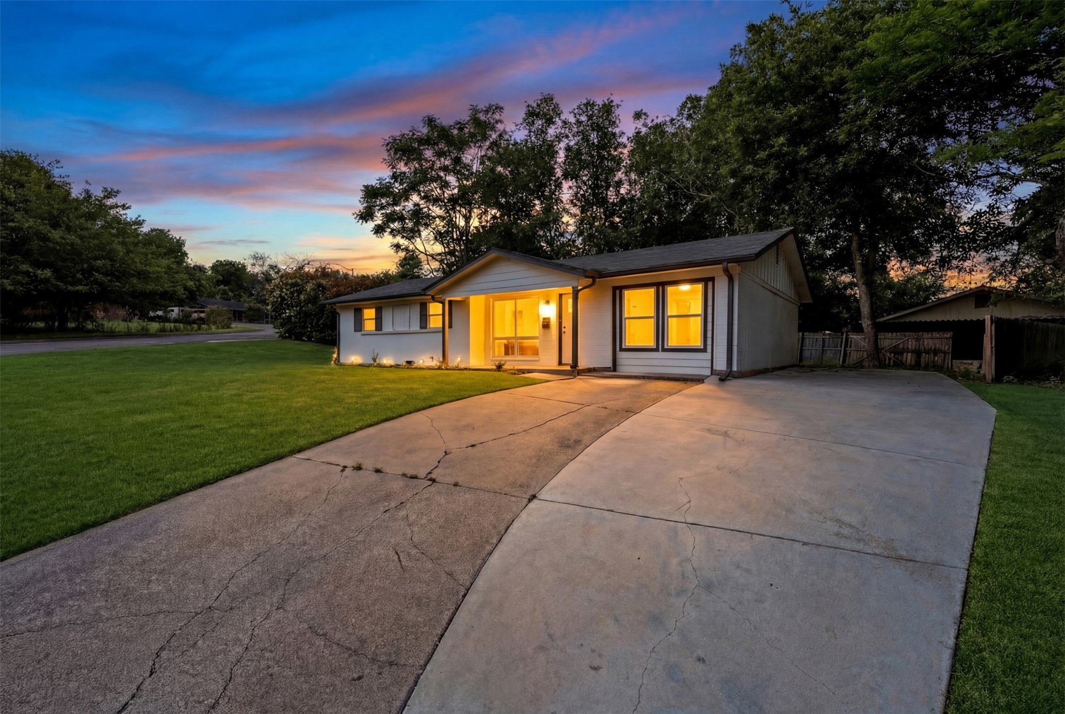 6401 Loydhill Lane Fort Worth TX 76135