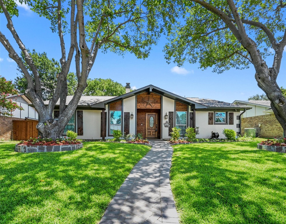 1018 Century Park Drive Garland TX 75040
