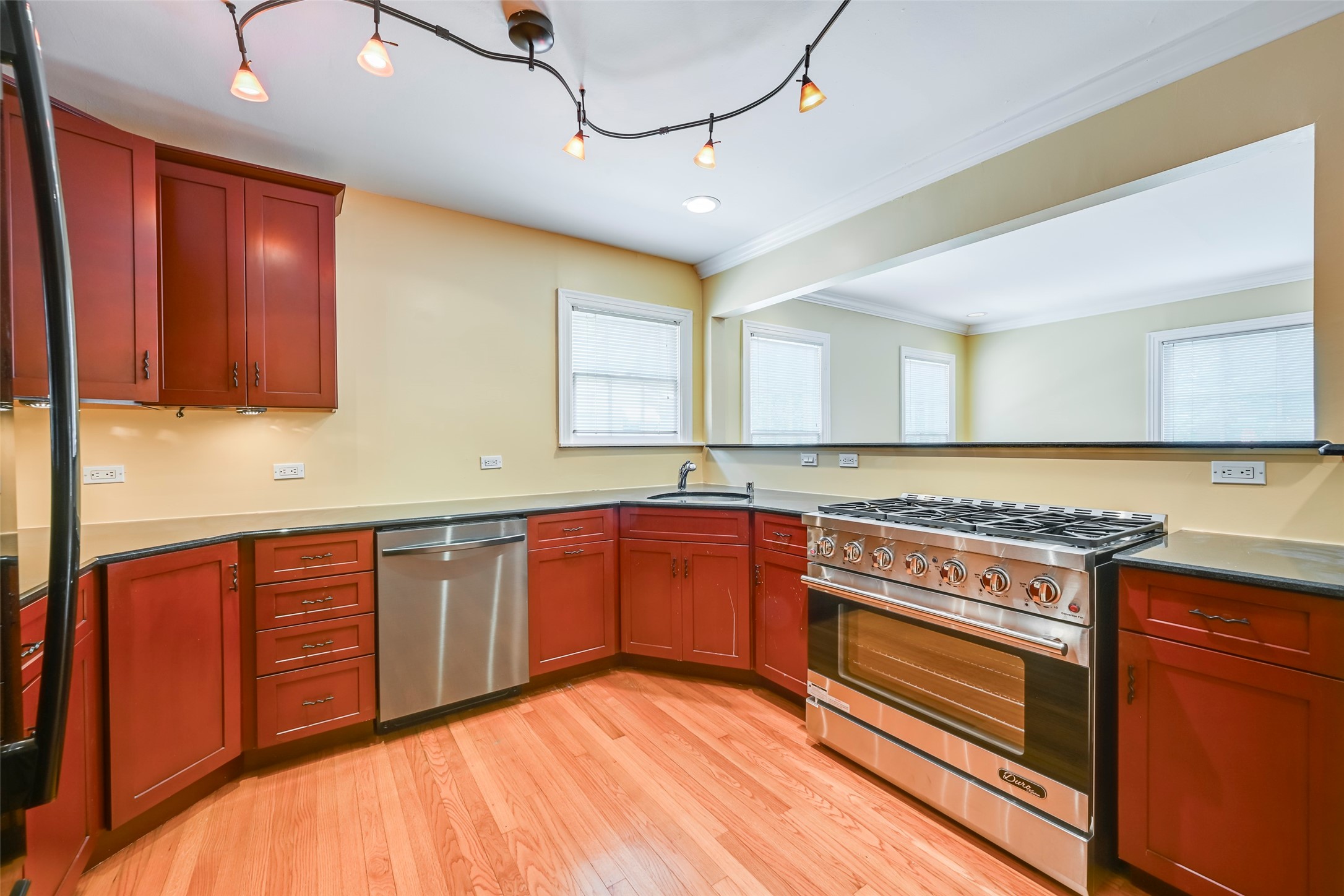 2819 Maple Springs Boulevard Dallas TX 75235