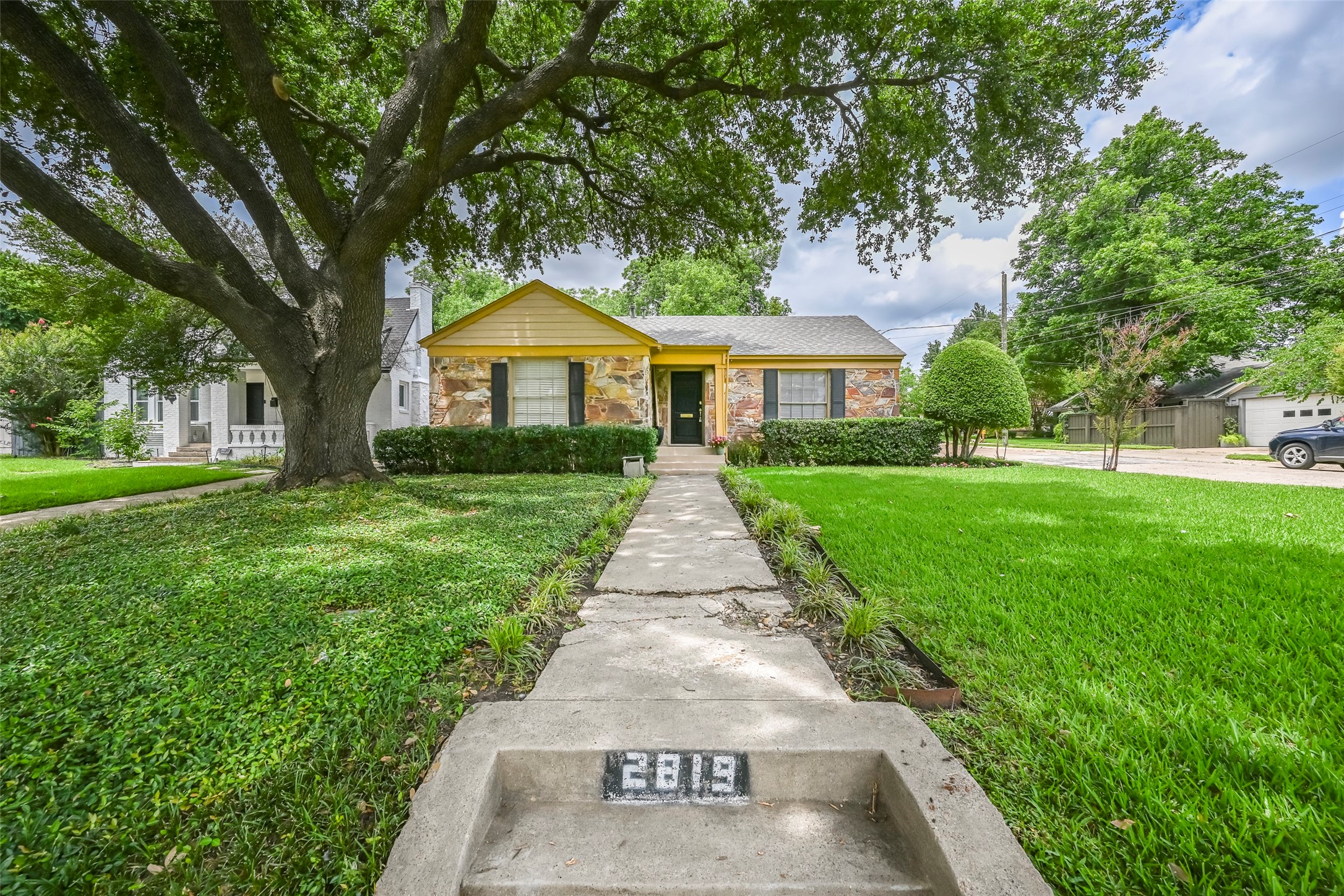 2819 Maple Springs Boulevard Dallas TX 75235