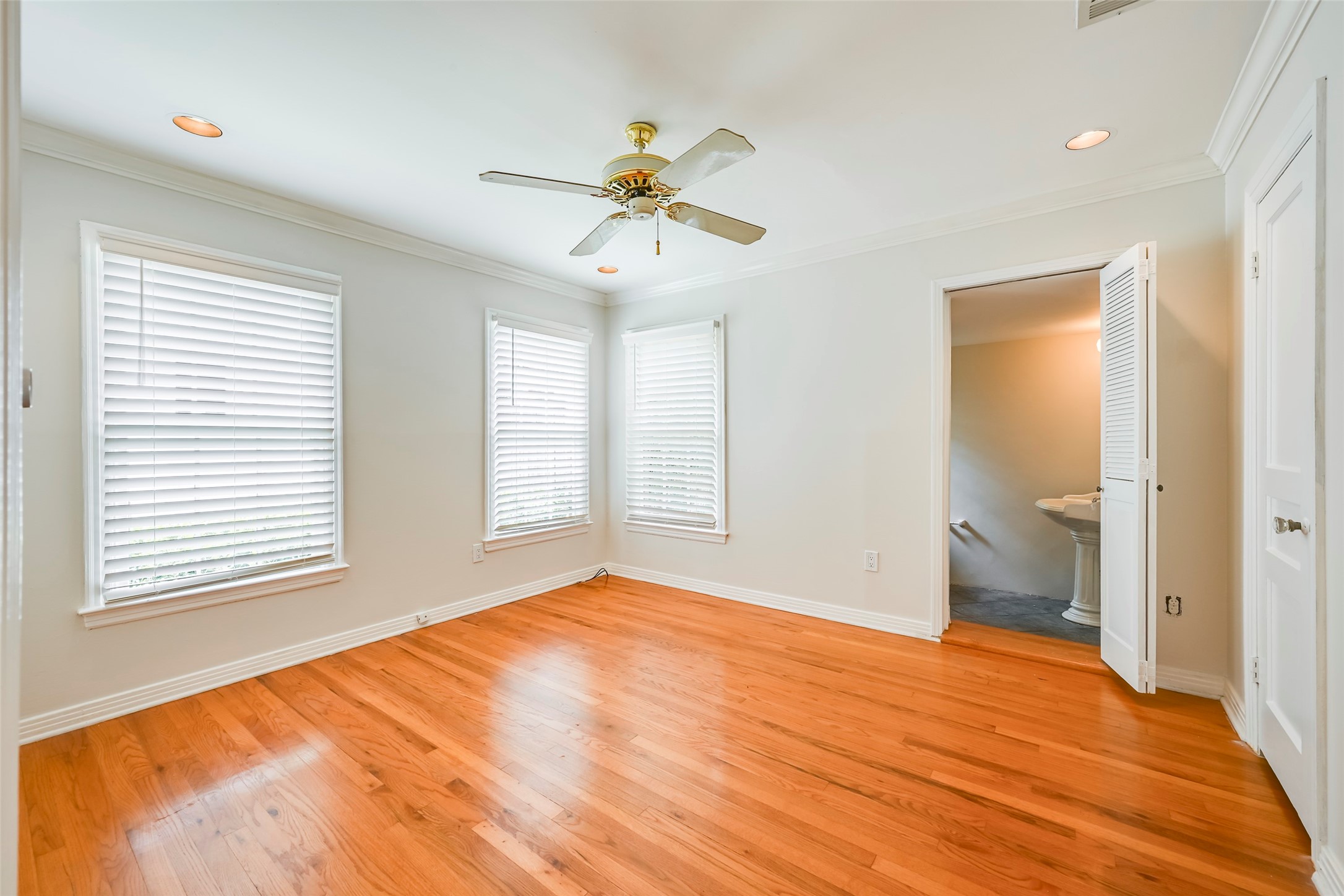 2819 Maple Springs Boulevard Dallas TX 75235