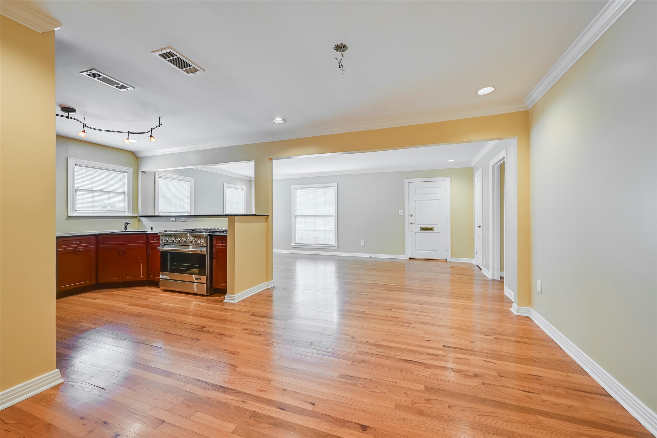 2819 Maple Springs Boulevard Dallas TX 75235
