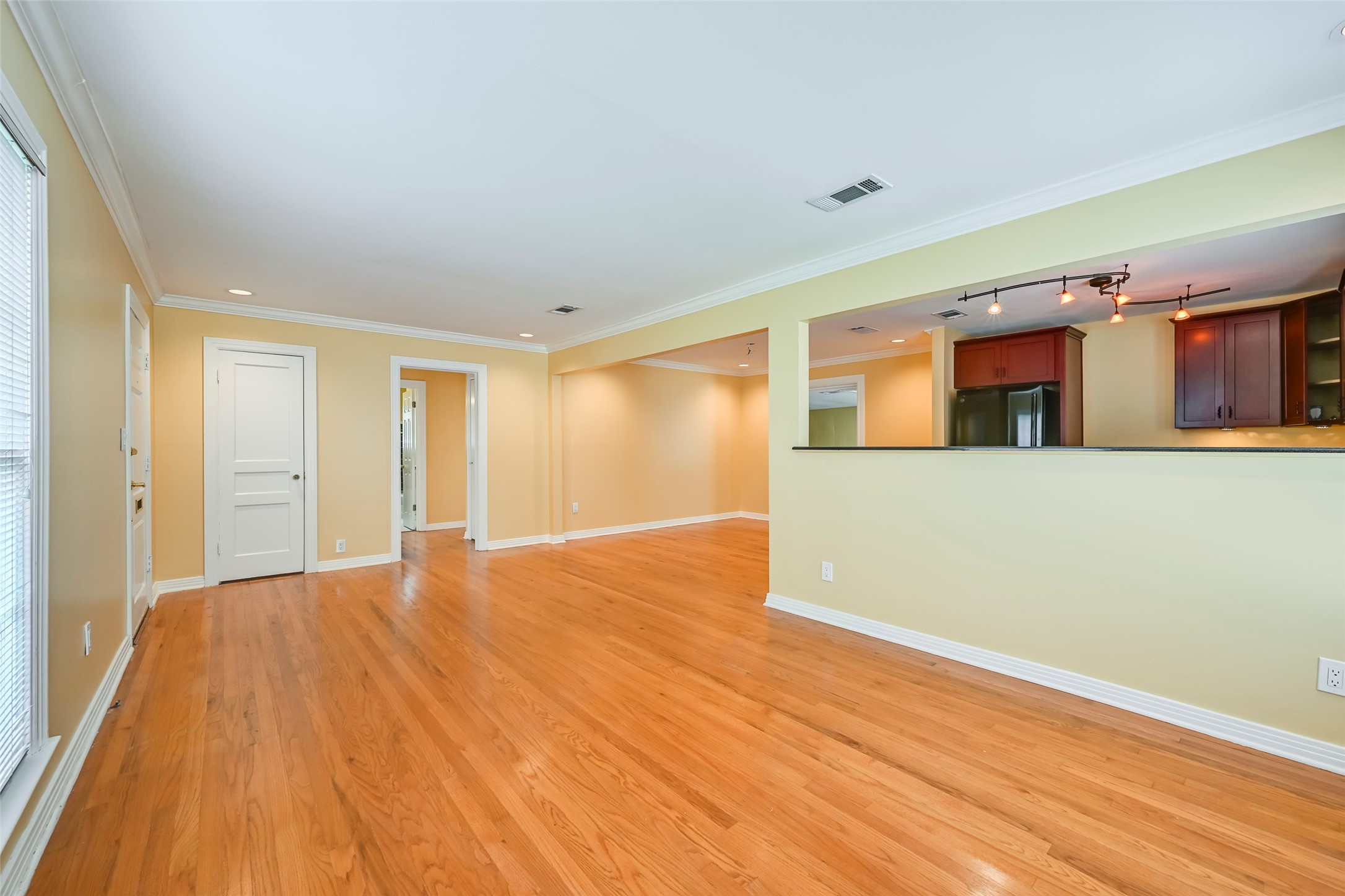 2819 Maple Springs Boulevard Dallas TX 75235