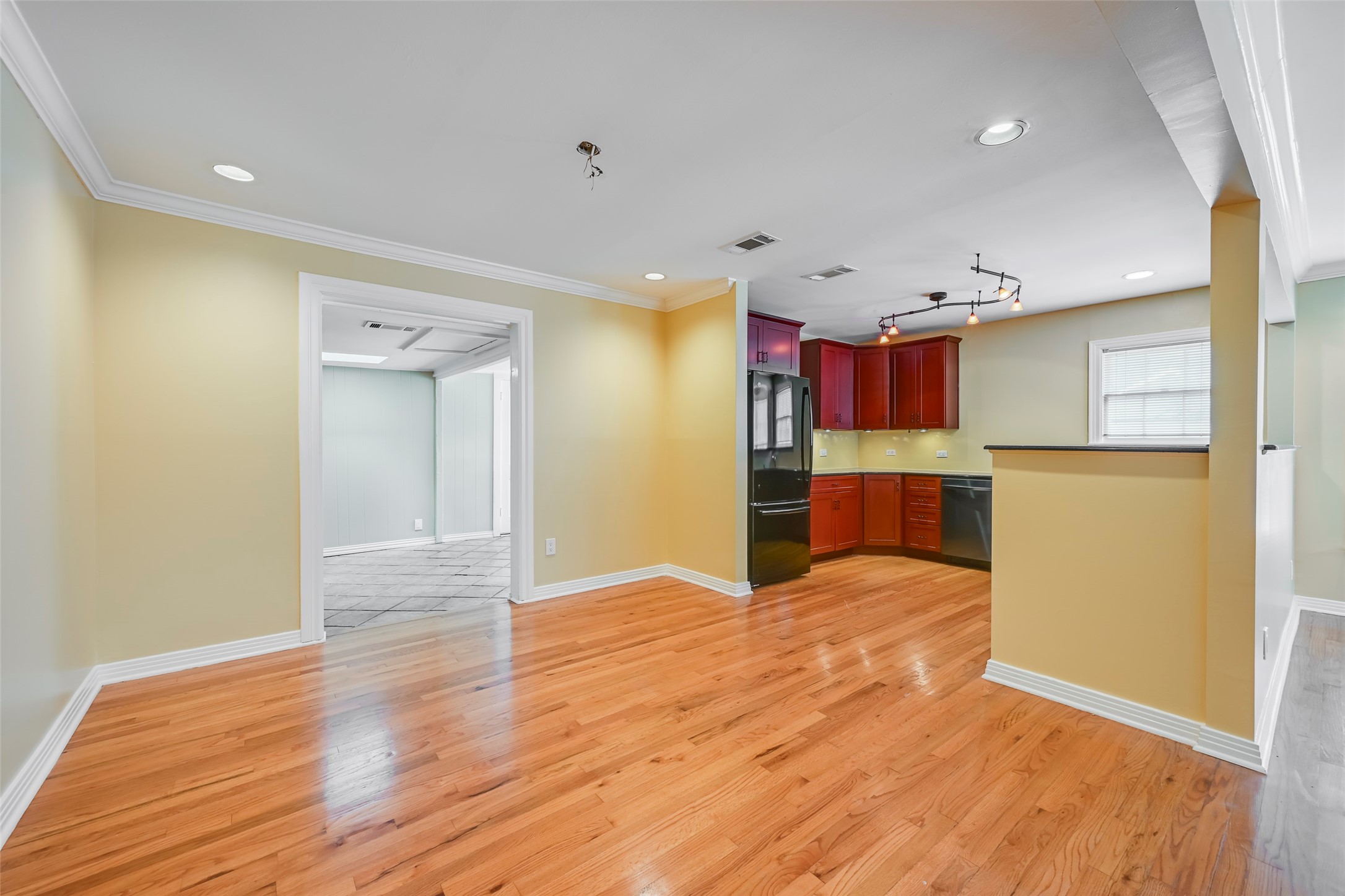 2819 Maple Springs Boulevard Dallas TX 75235