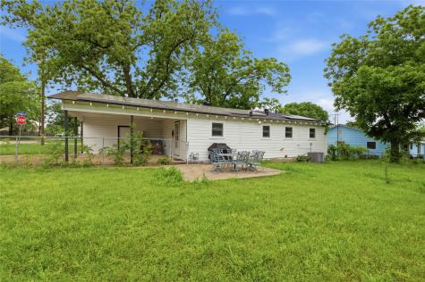 723 Clements Avenue Van Alstyne TX 75495