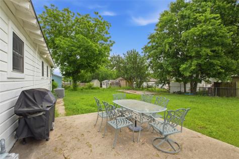 723 Clements Avenue Van Alstyne TX 75495