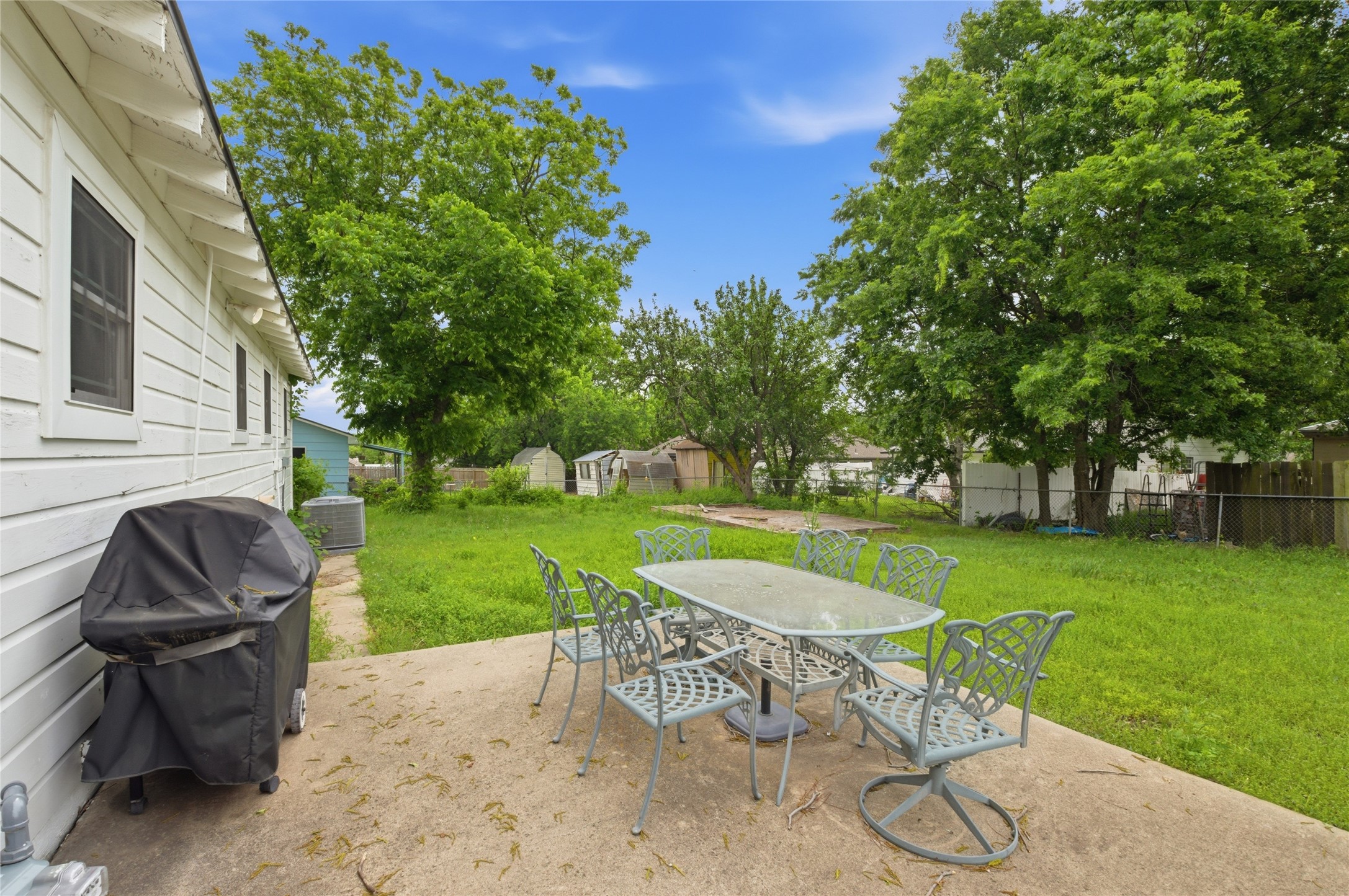 723 Clements Avenue Van Alstyne TX 75495