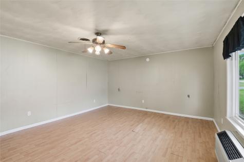 723 Clements Avenue Van Alstyne TX 75495