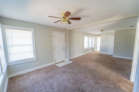 304 N Geneva Street Breckenridge TX 76424