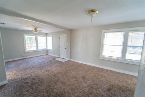 304 N Geneva Street Breckenridge TX 76424