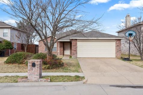 8404 Swan Park Drive Denton TX 76210