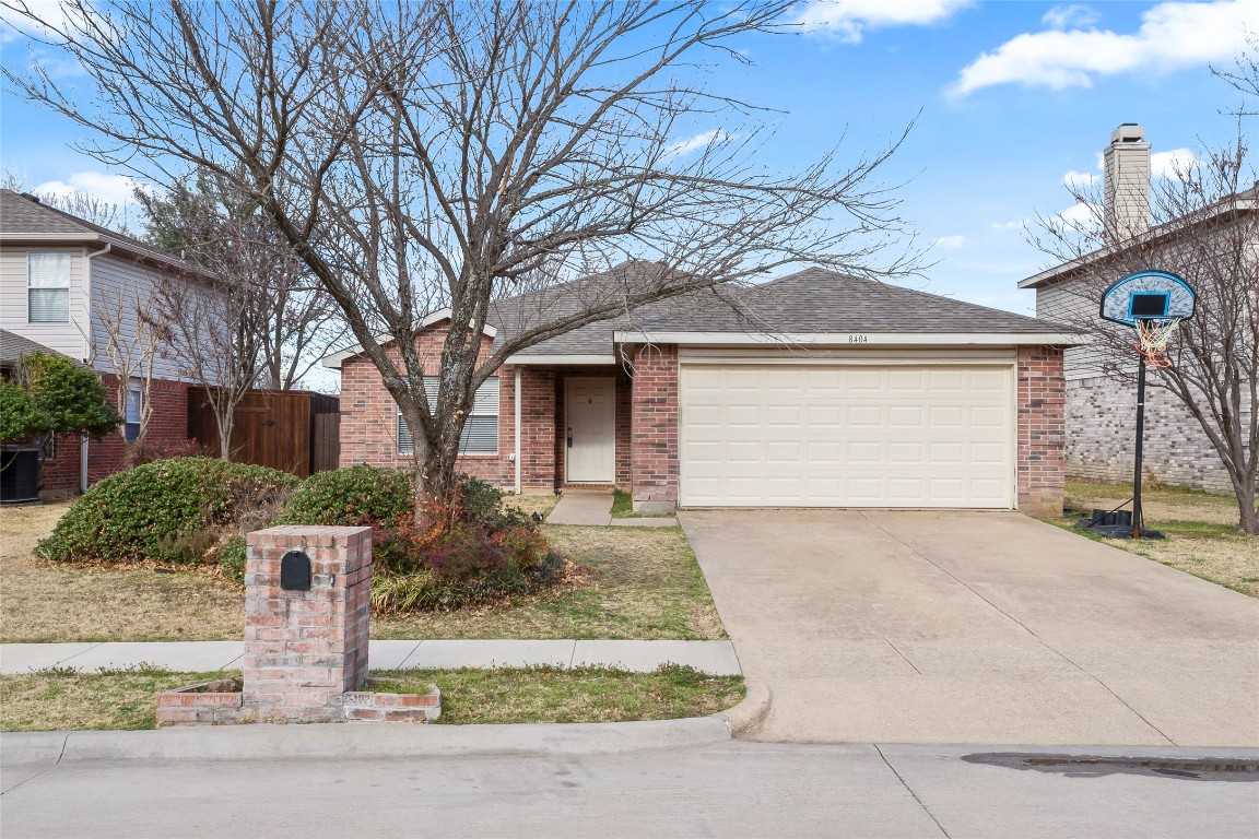8404 Swan Park Drive Denton TX 76210