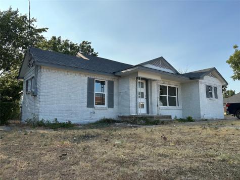 909 Jerry Mashek Drive West TX 76691