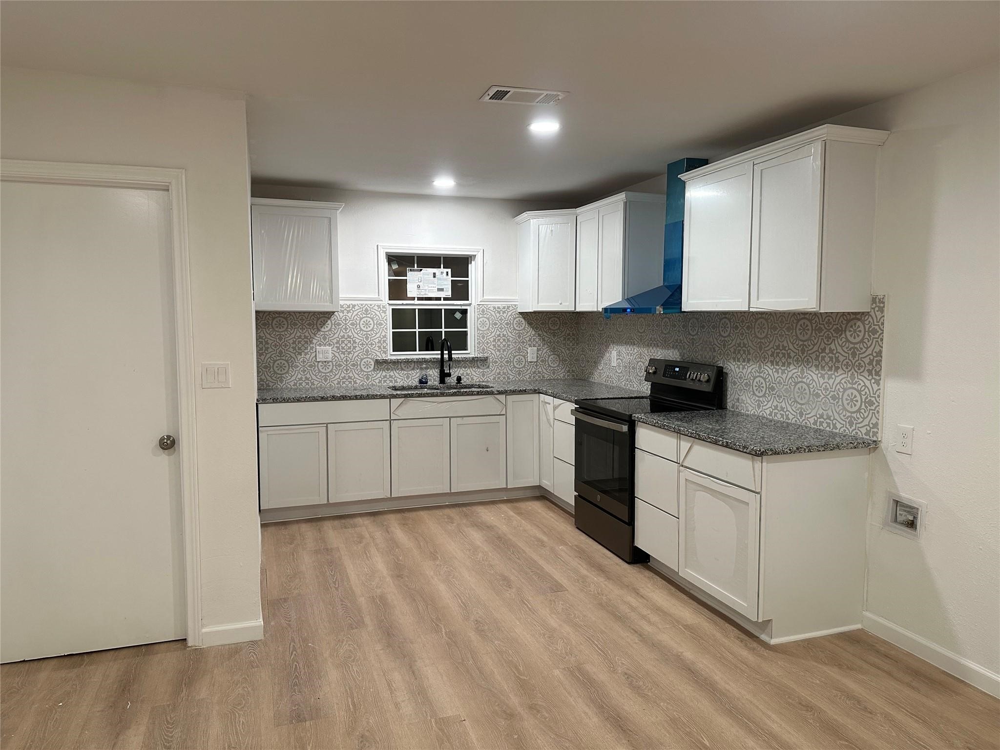 909 Jerry Mashek Drive West TX 76691