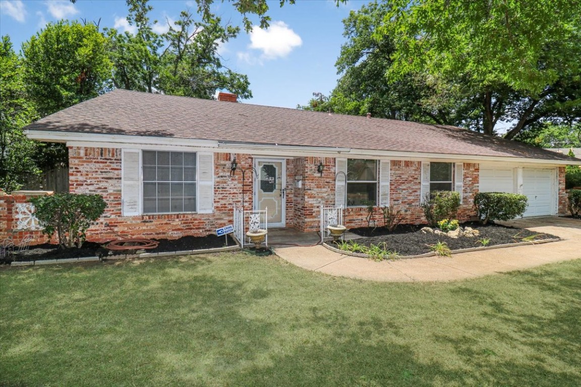 812 Lake Charles Avenue Fort Worth TX 76103
