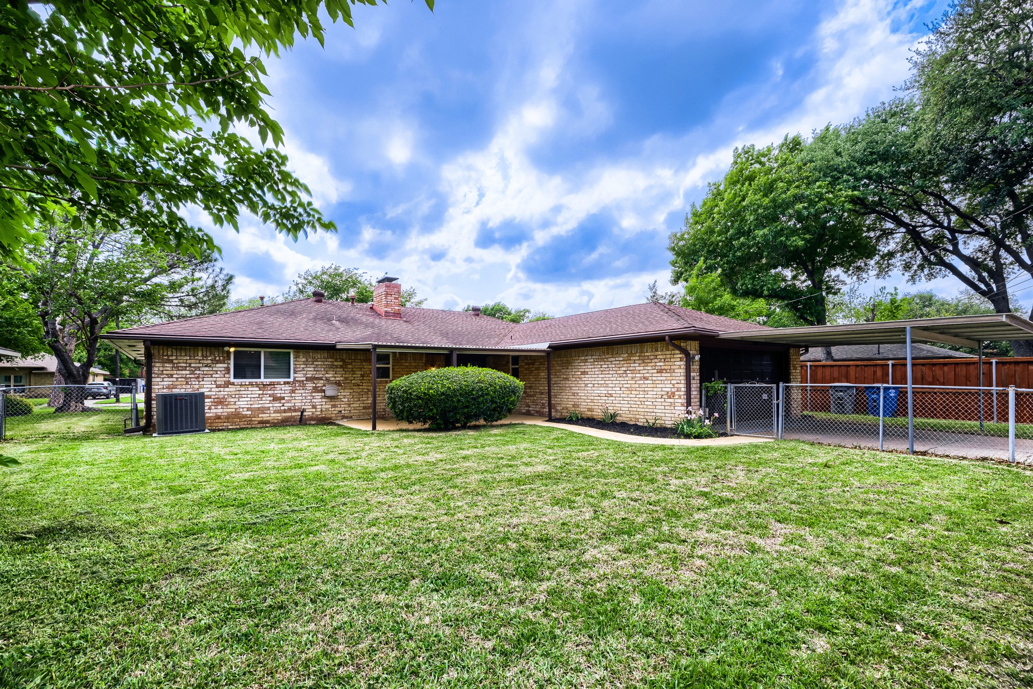 6946 Hunnicut Place Dallas TX 75227