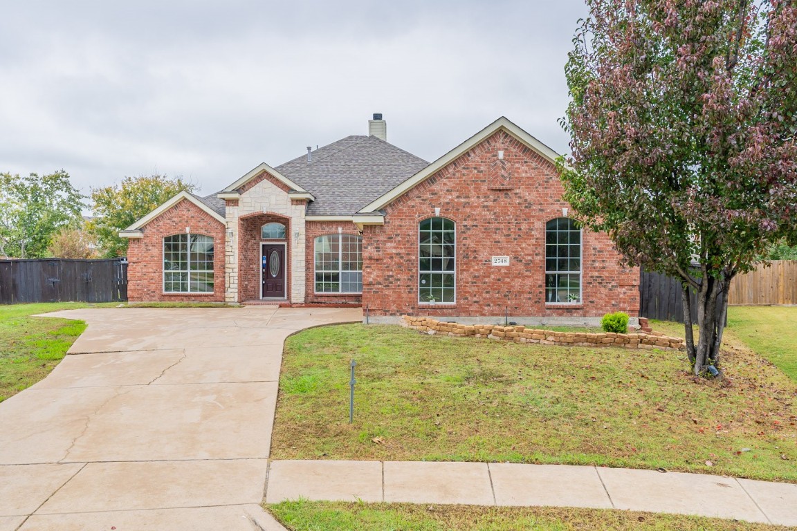 2748 Eastland Drive Grand Prairie TX 75052