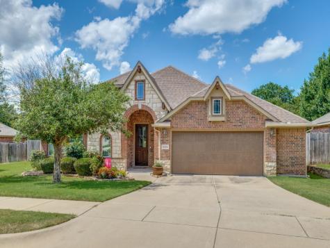 1921 Mary Ann Lane Burleson TX 76028