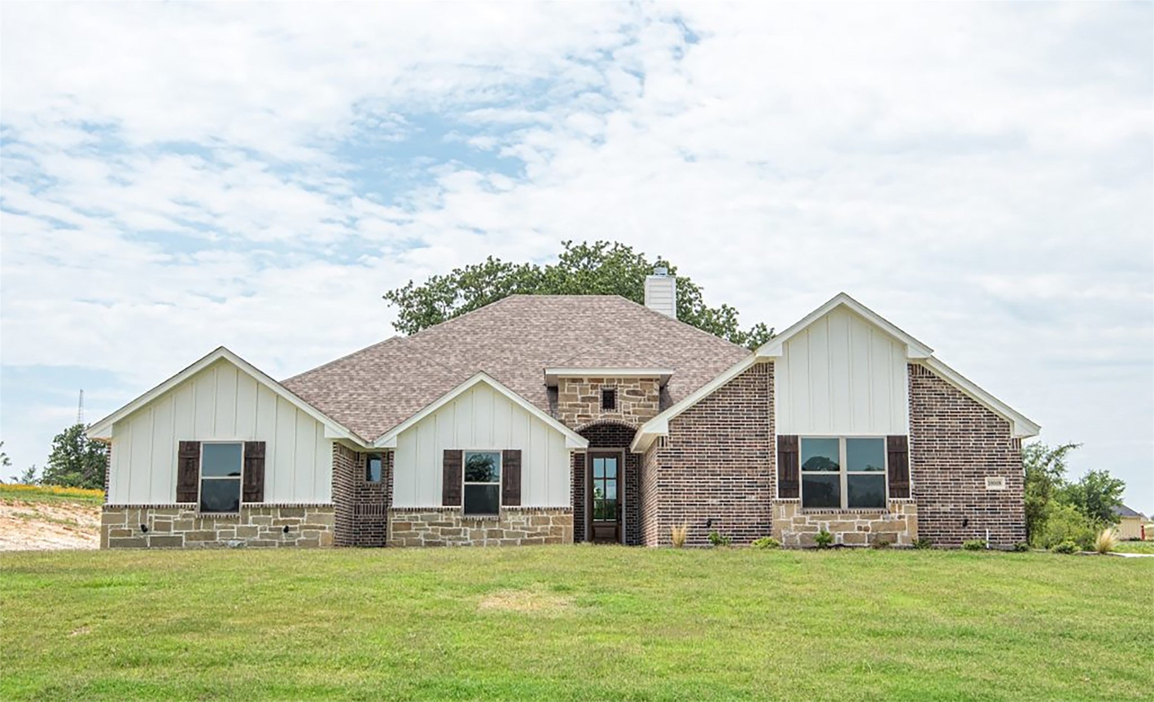 10008 Valley Oak Ct Lane Springtown TX 76082