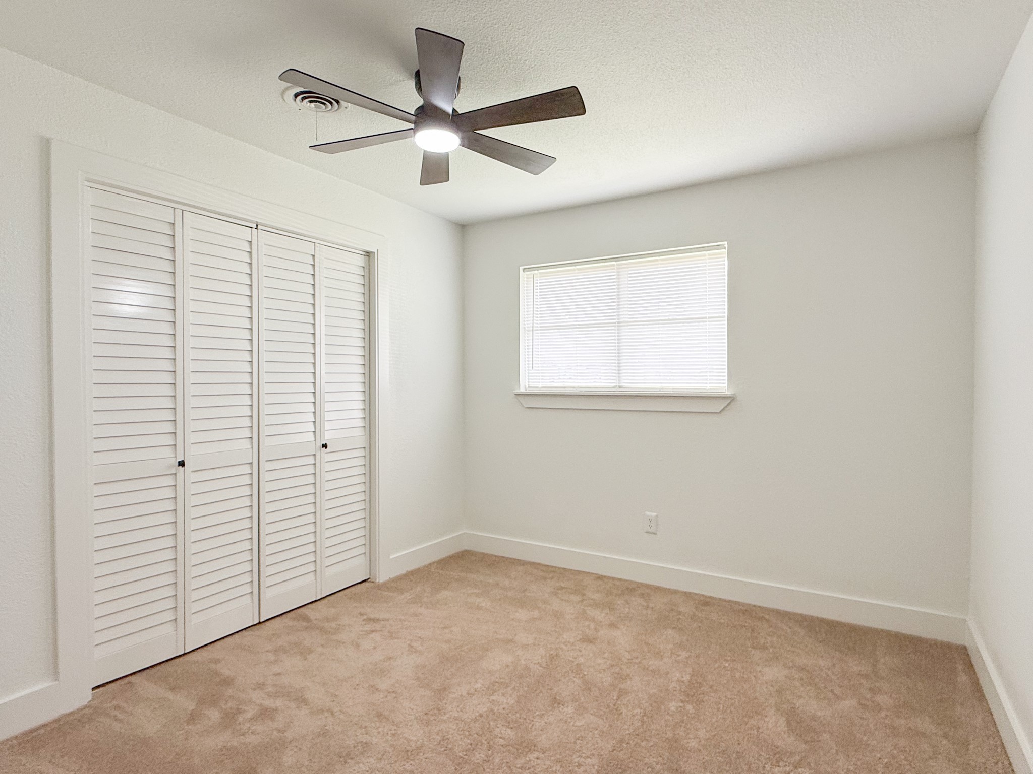 228 Hallbrook Drive Fort Worth TX 76134