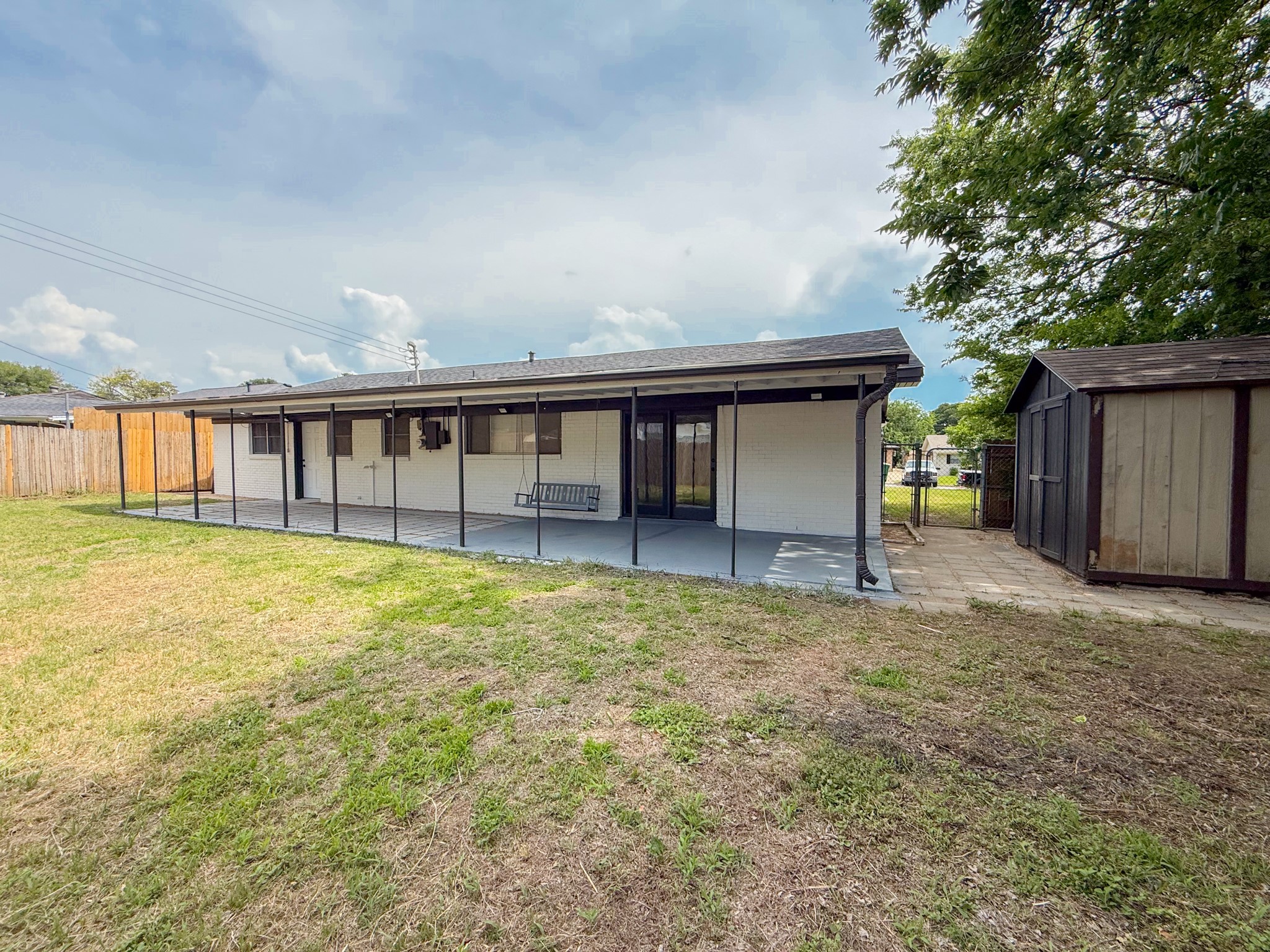 228 Hallbrook Drive Fort Worth TX 76134