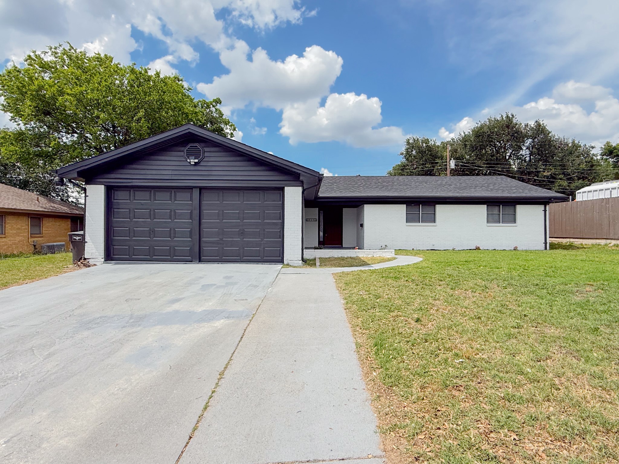 228 Hallbrook Drive Fort Worth TX 76134