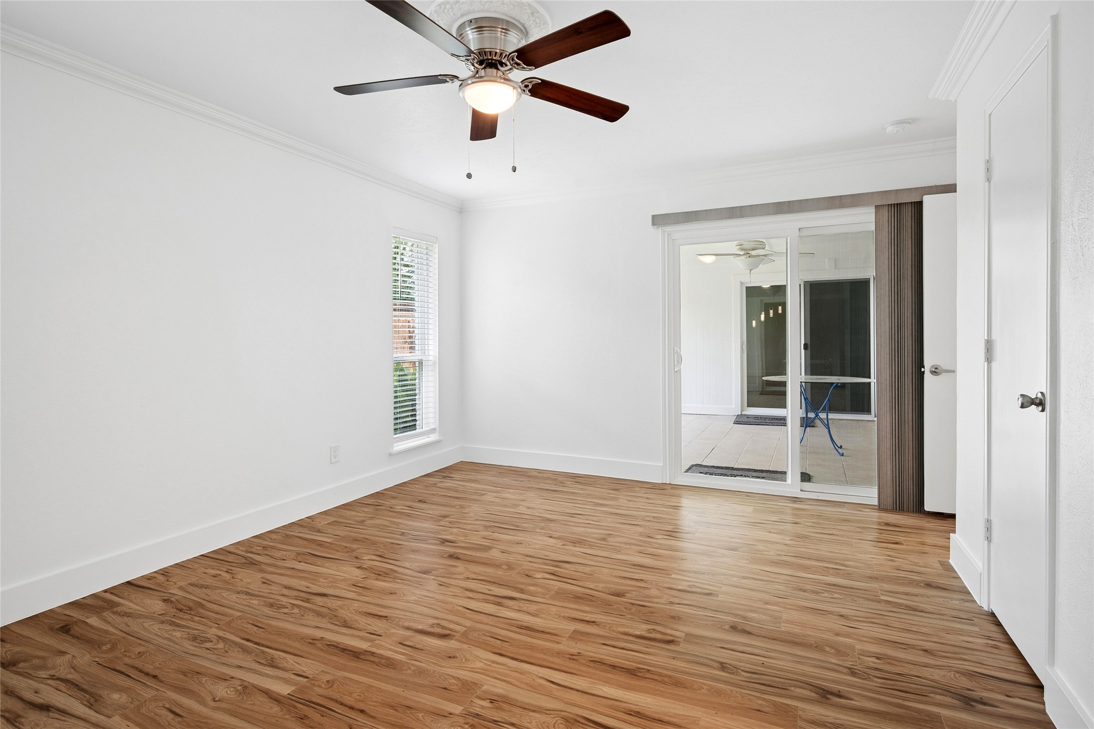 15515 Leavalley Circle Dallas TX 75248