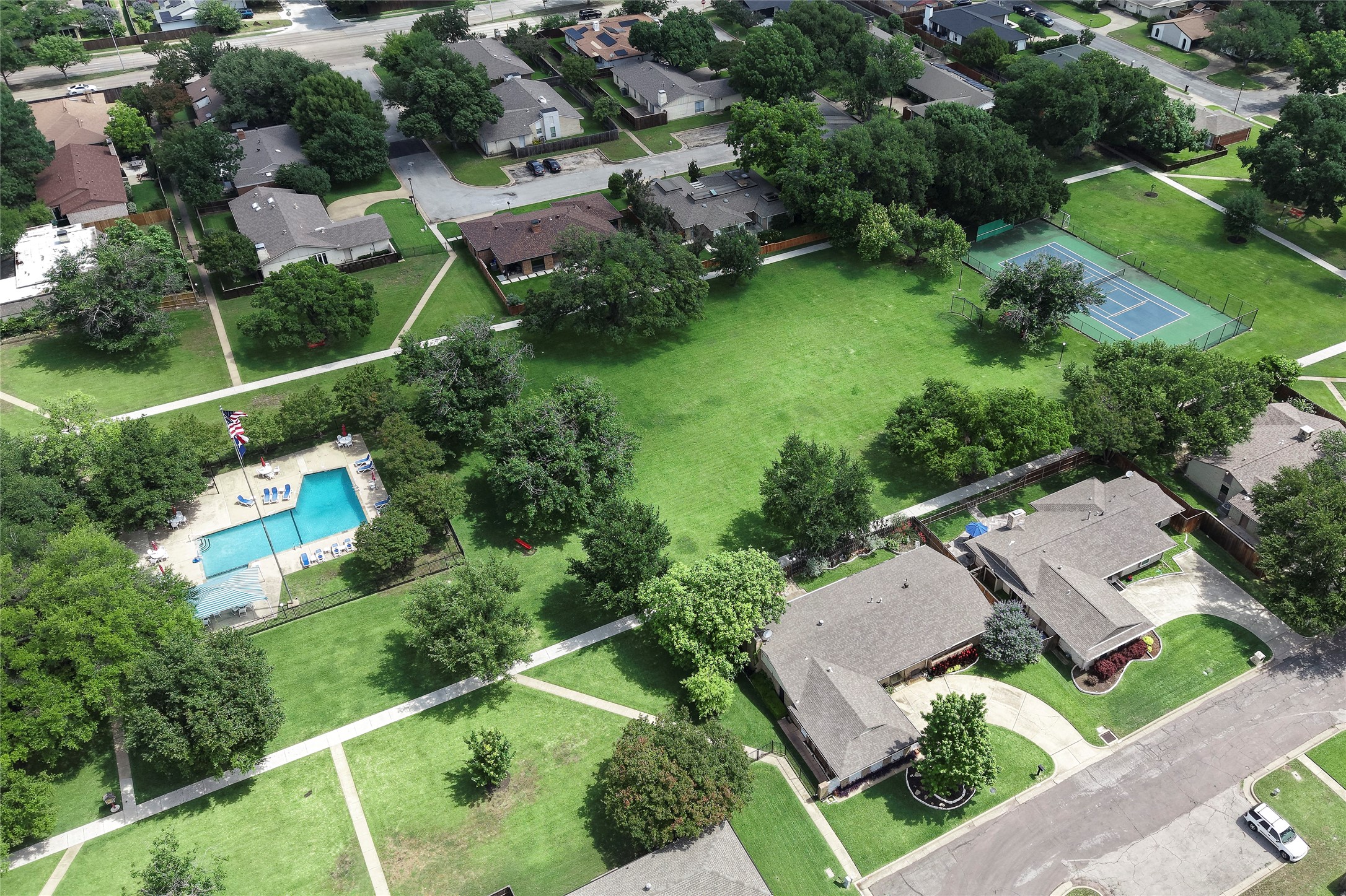 15515 Leavalley Circle Dallas TX 75248