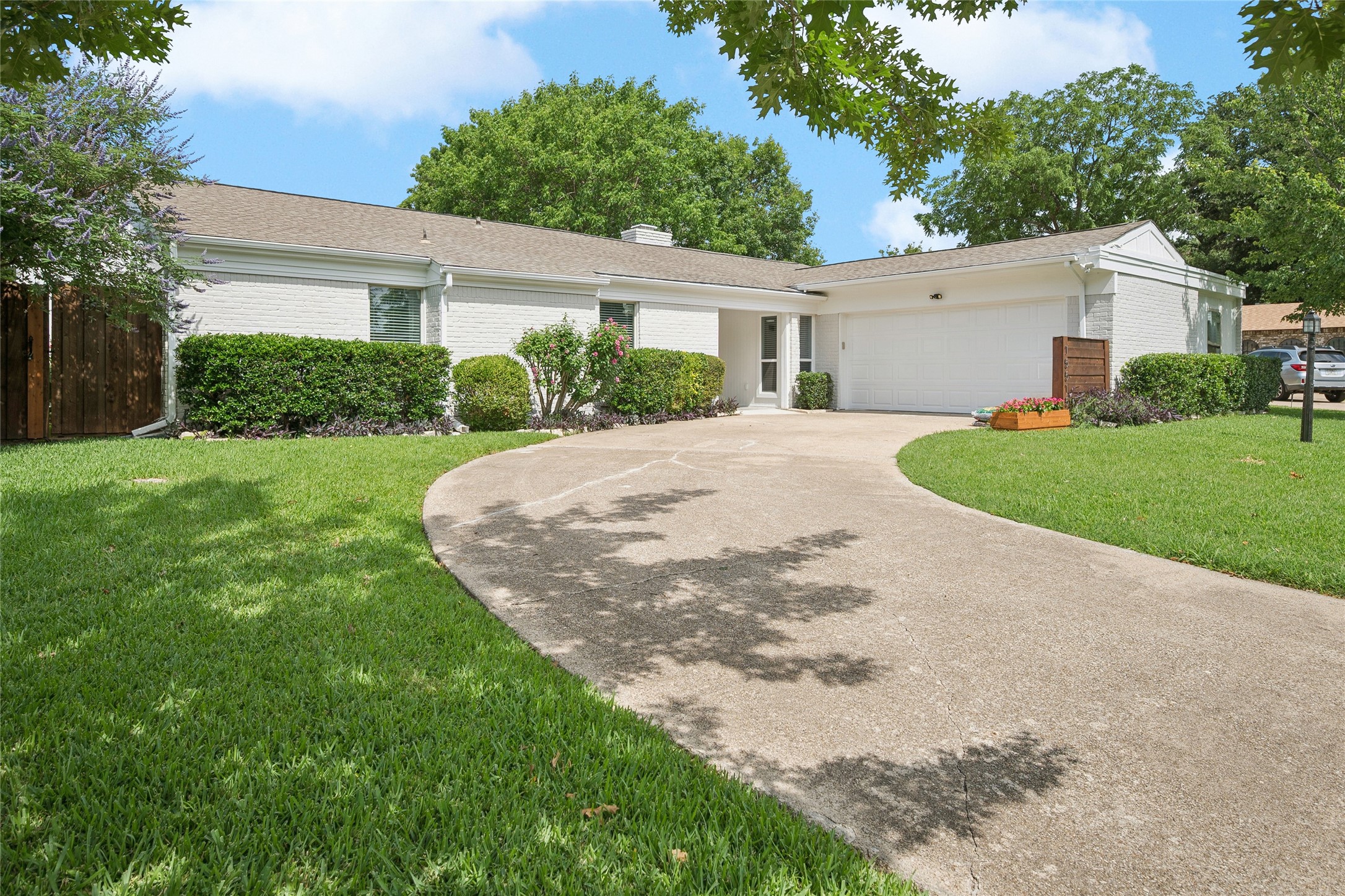 15515 Leavalley Circle Dallas TX 75248