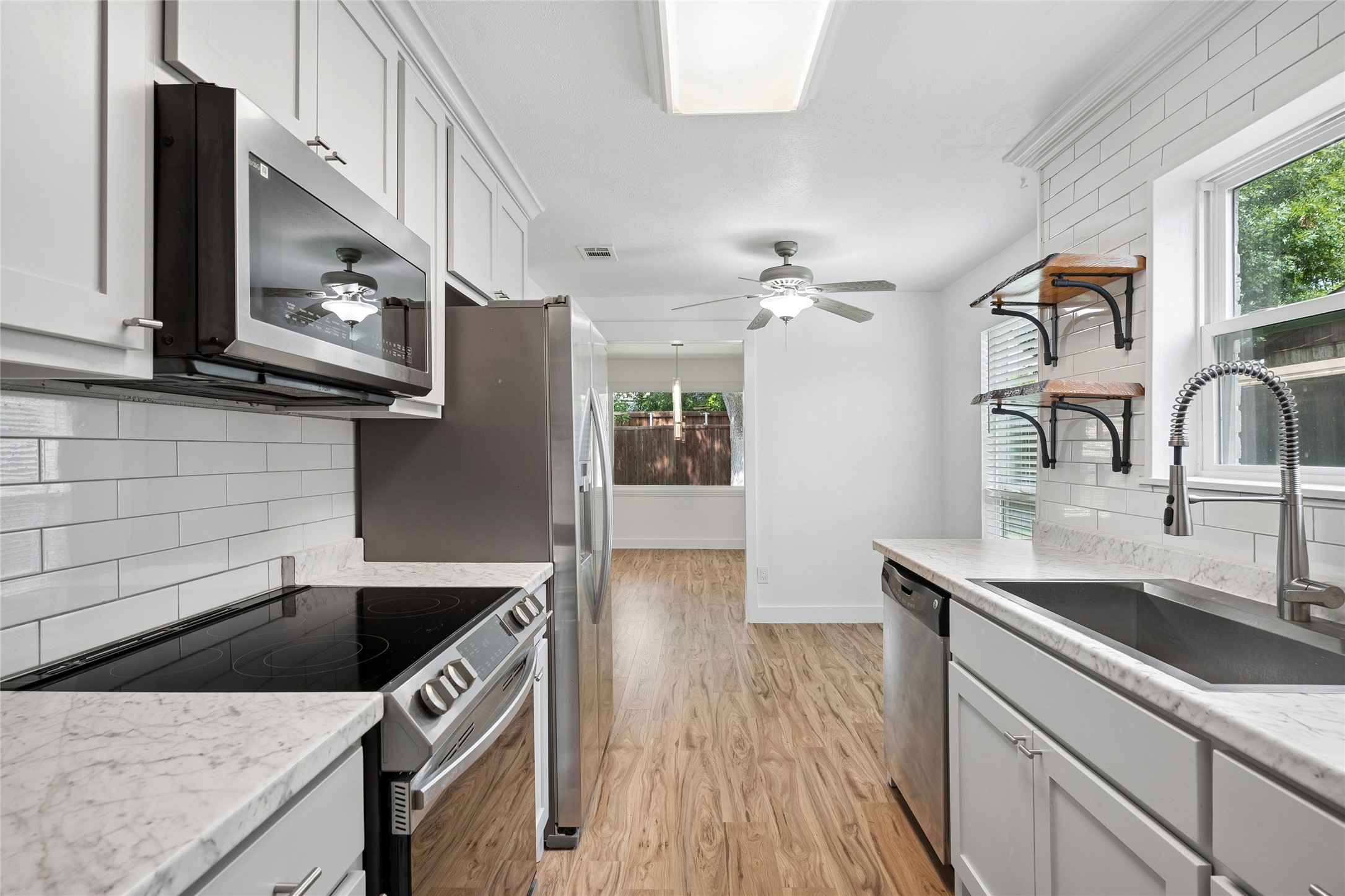 15515 Leavalley Circle Dallas TX 75248