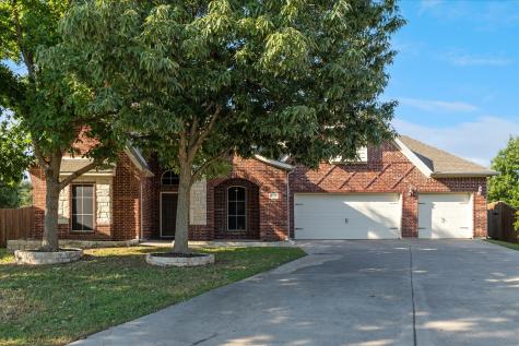 1220 Clairemont Lane Burleson TX 76028