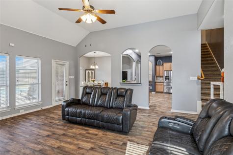 1220 Clairemont Lane Burleson TX 76028