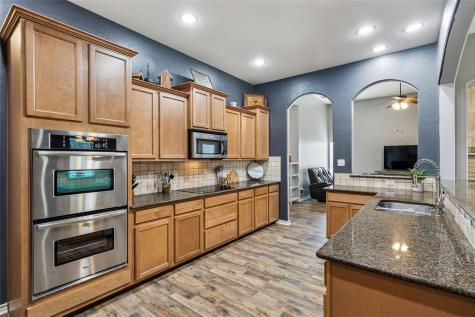 1220 Clairemont Lane Burleson TX 76028