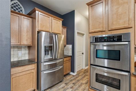 1220 Clairemont Lane Burleson TX 76028