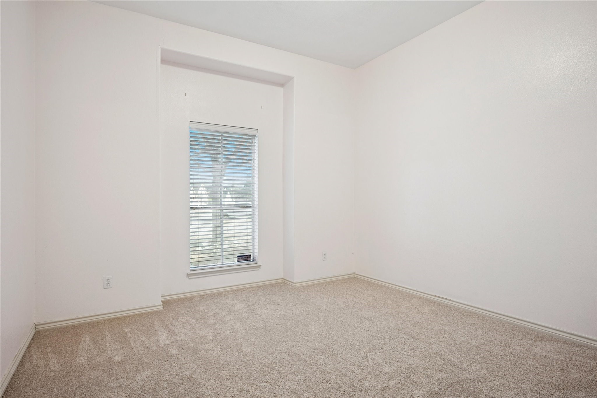 1220 Clairemont Lane Burleson TX 76028