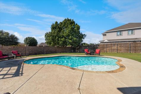 1220 Clairemont Lane Burleson TX 76028