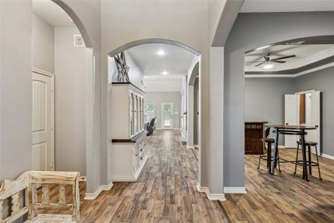 1220 Clairemont Lane Burleson TX 76028