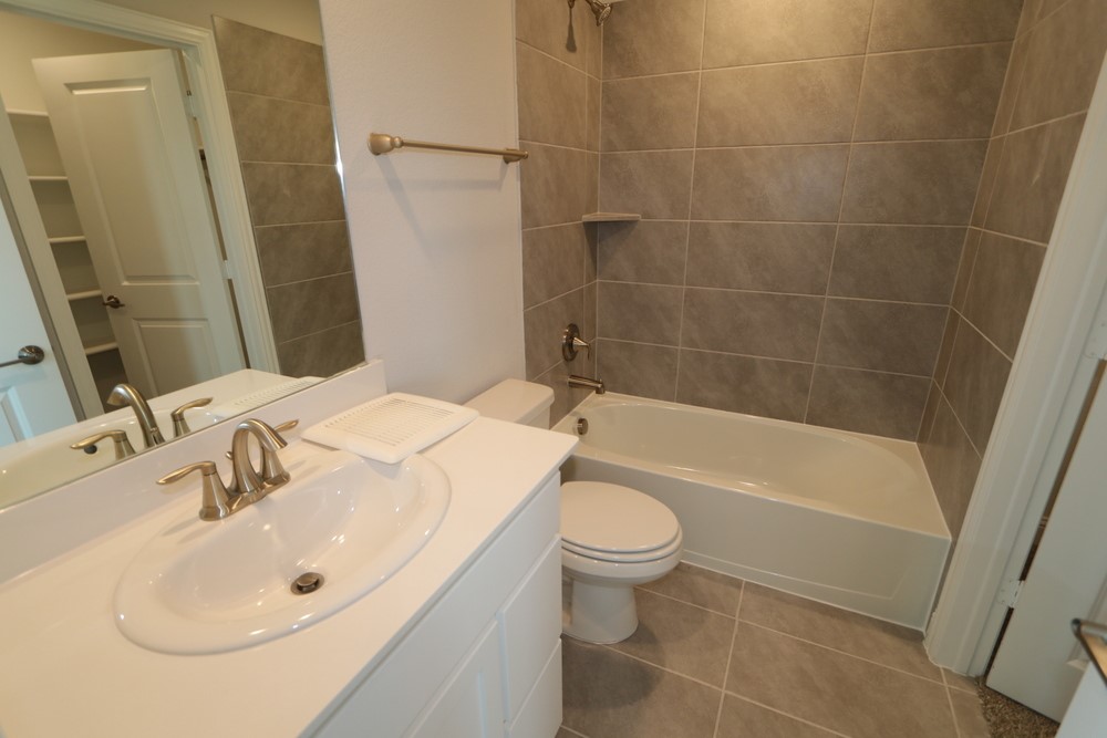 833 Tennessee Drive Euless TX 76040