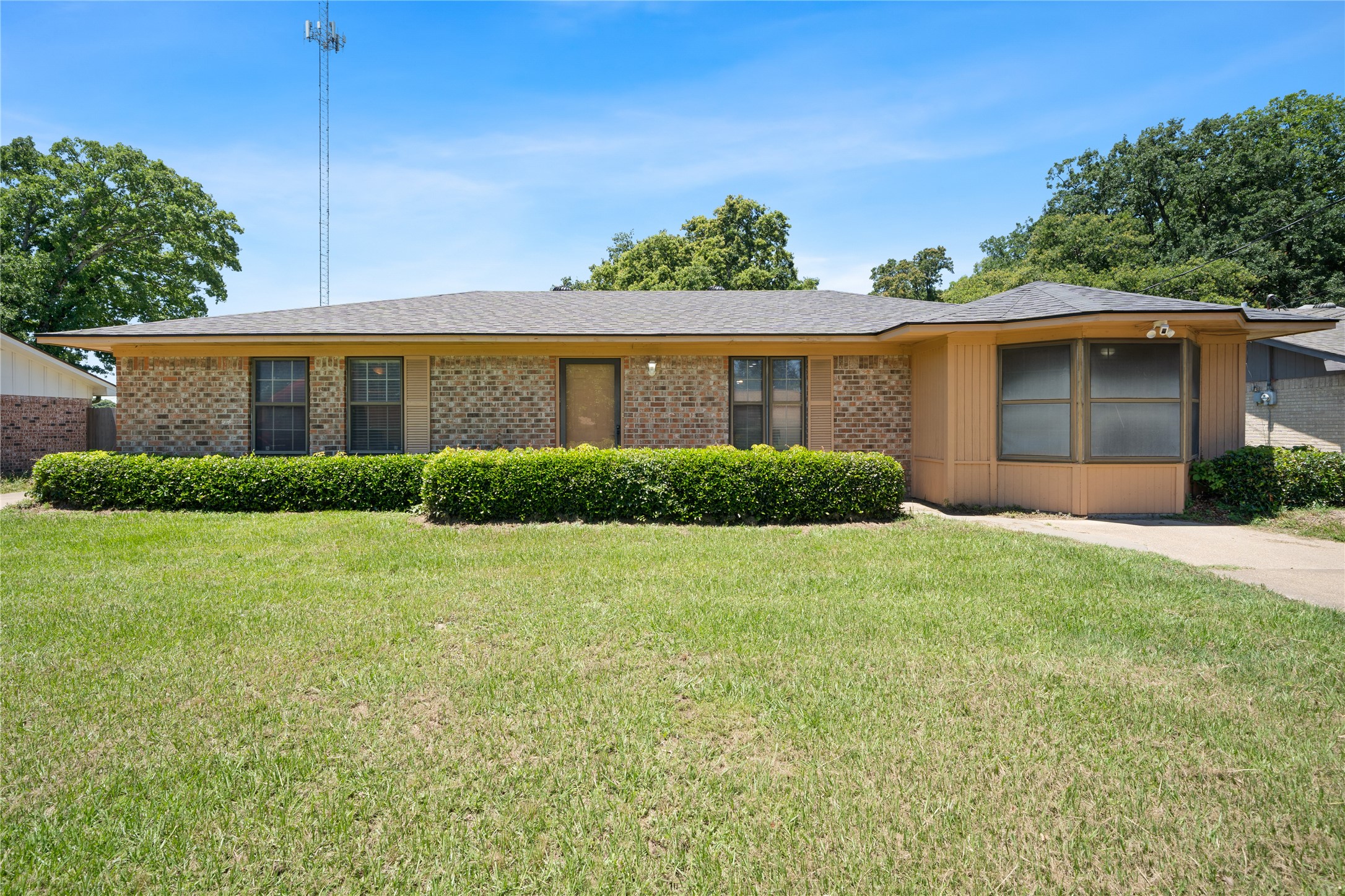 230 County Road 2302 Mineola TX 75773