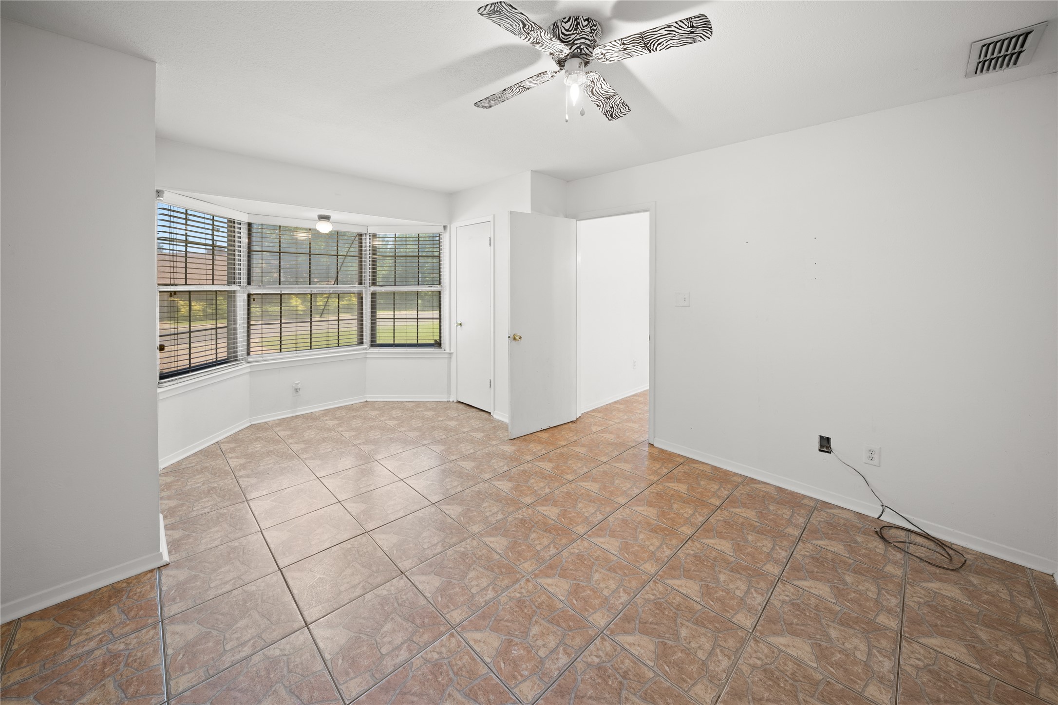 230 County Road 2302 Mineola TX 75773