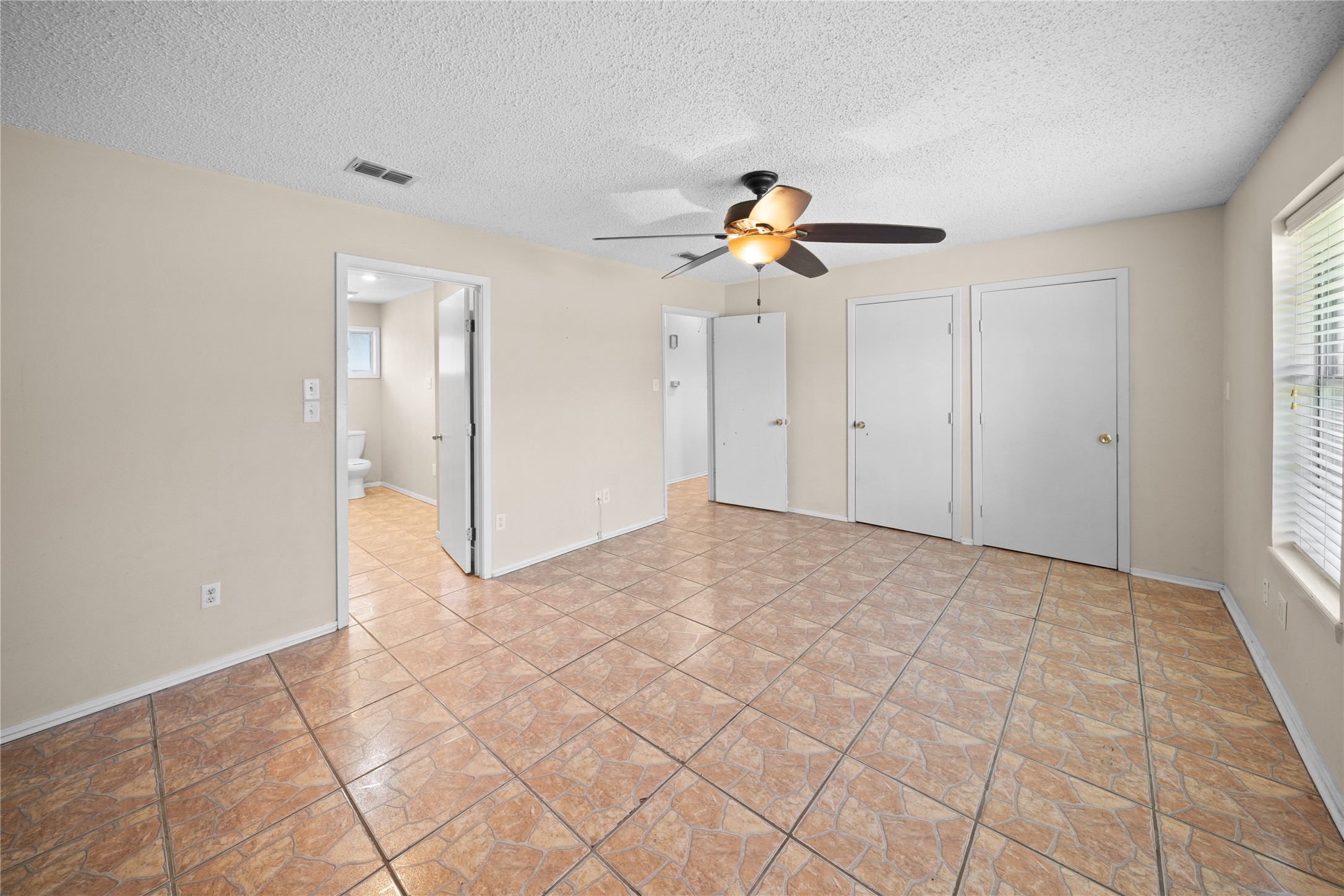 230 County Road 2302 Mineola TX 75773
