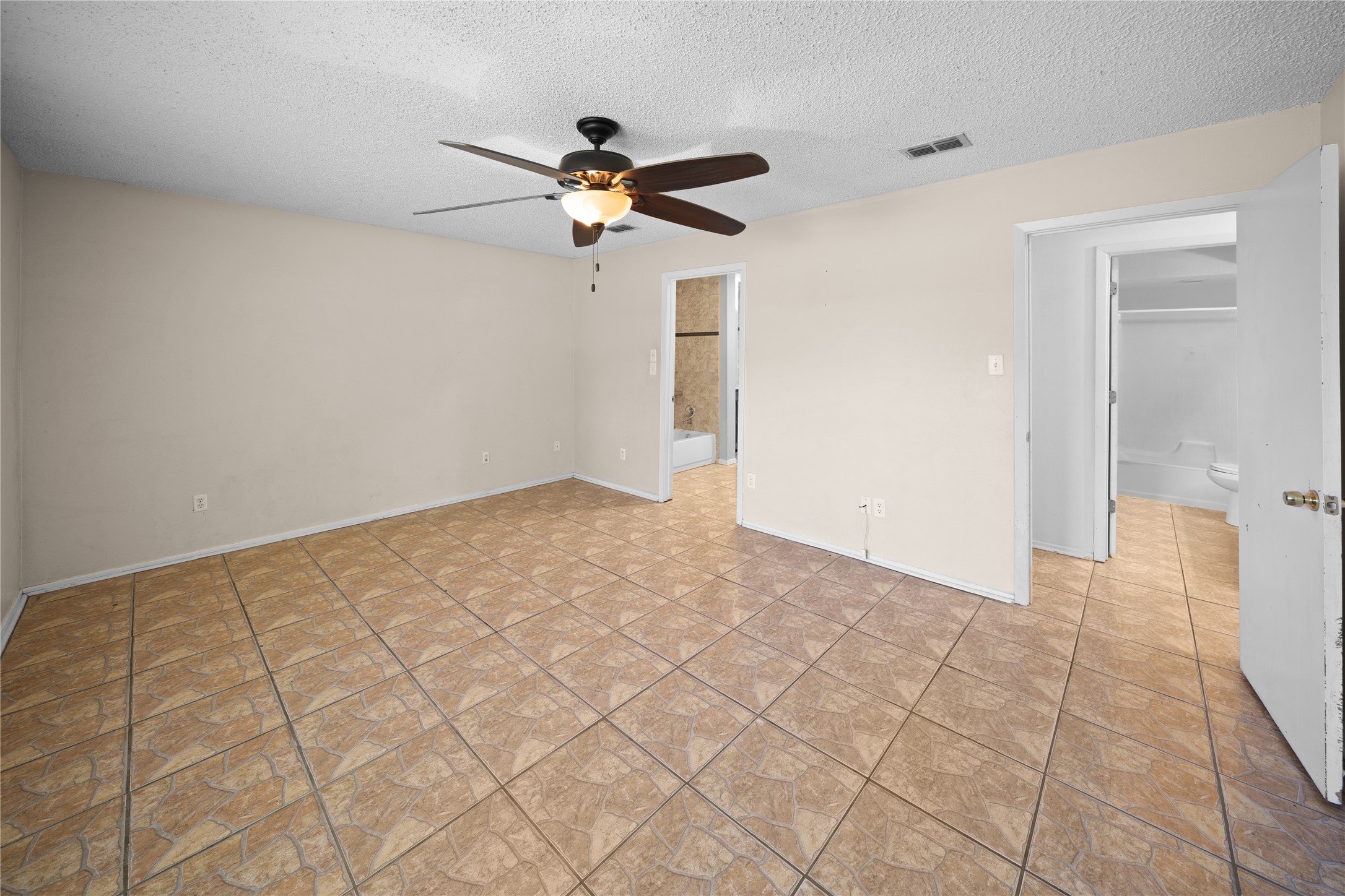 230 County Road 2302 Mineola TX 75773