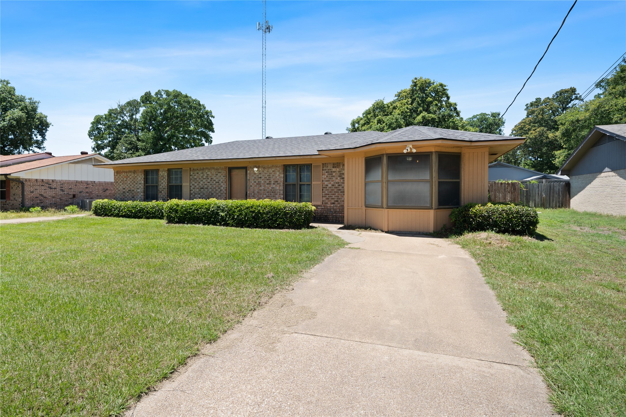 230 County Road 2302 Mineola TX 75773