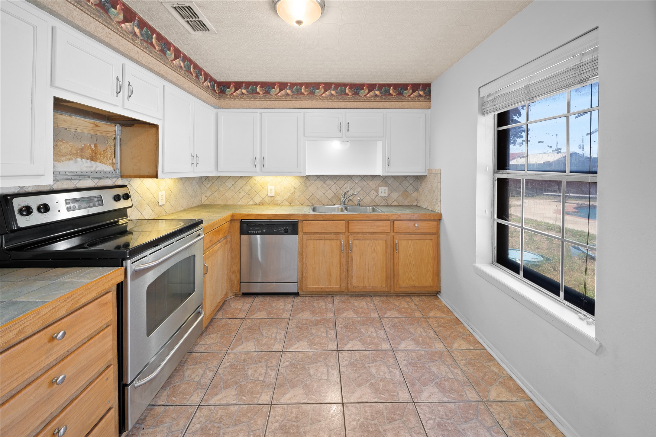 230 County Road 2302 Mineola TX 75773