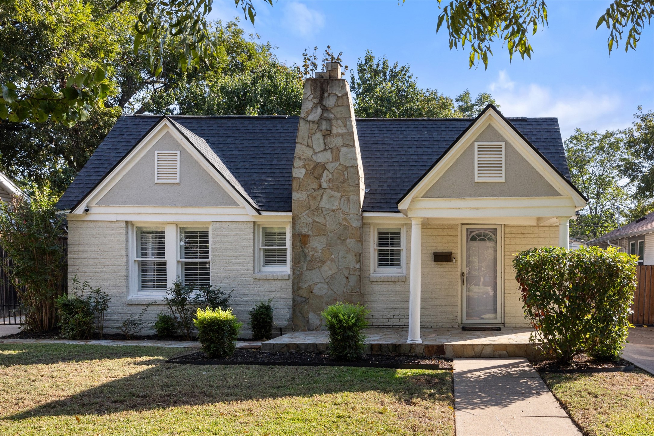 5329 El Campo Avenue Fort Worth TX 76107